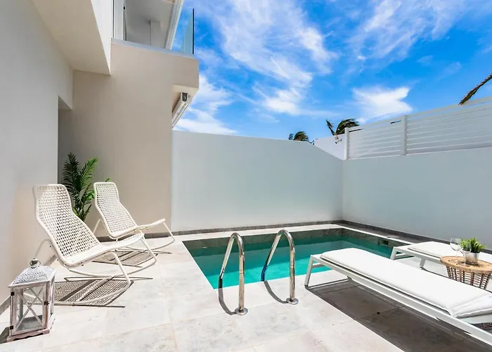 Ada Puerto del Carmen (Lanzarote)