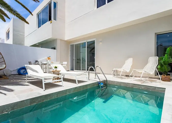 Ada וילה פוארטו דל כרמן