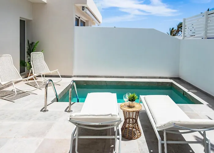 Ada פוארטו דל כרמן