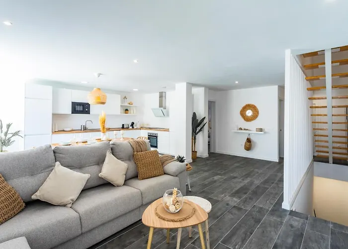 Ada * פוארטו דל כרמן