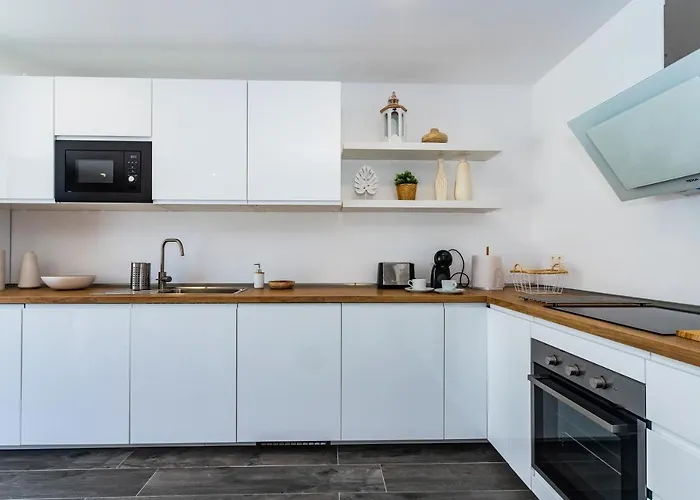 Ada * פוארטו דל כרמן