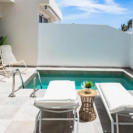 Ada Puerto del Carmen (Lanzarote)