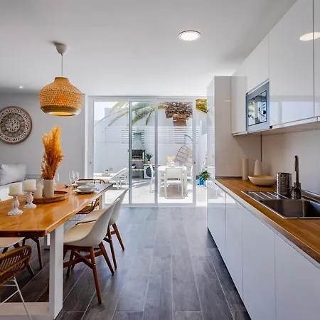 Ada Villa Puerto del Carmen (Lanzarote)