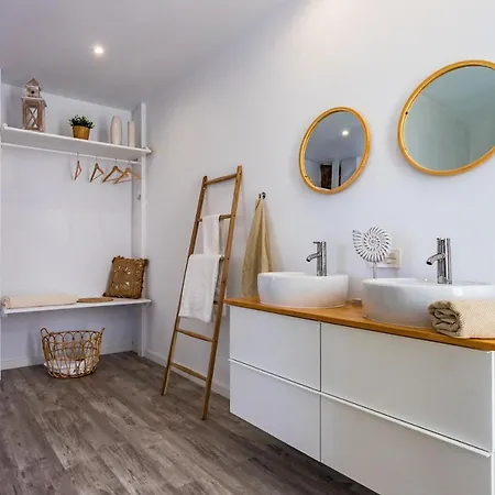 Ada Puerto del Carmen (Lanzarote)